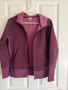 Brooks Women's Ribbed Bomber Jacket in Plum & Pink